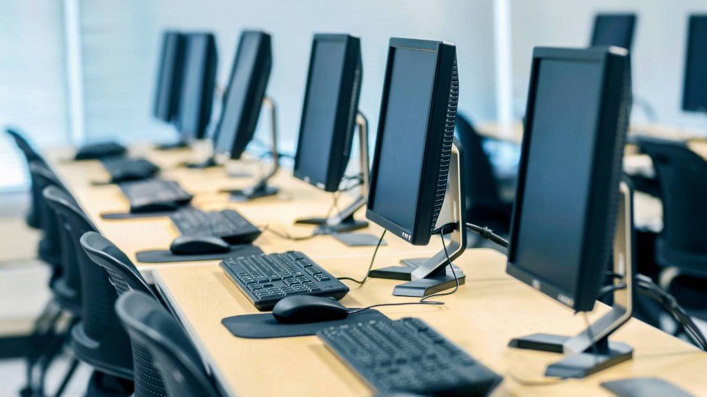 Oficina en Barranquilla dotada con equipos APG