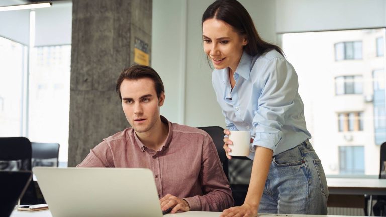 Alquiler de computadores en Medellín para oficinas y proyectos