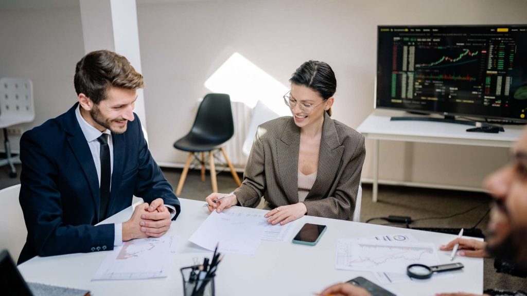 empresa colombiana usando computadores de APG Tecnología